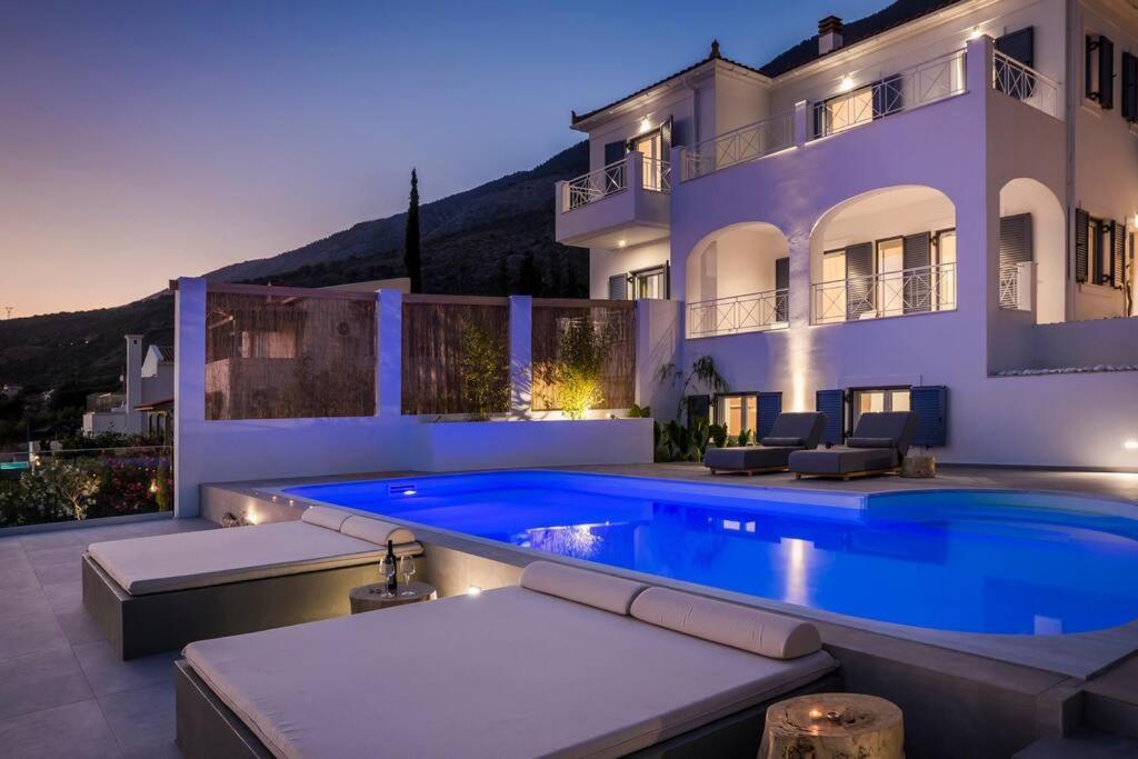Lourdas White Villa Lourdata  Exteriör bild