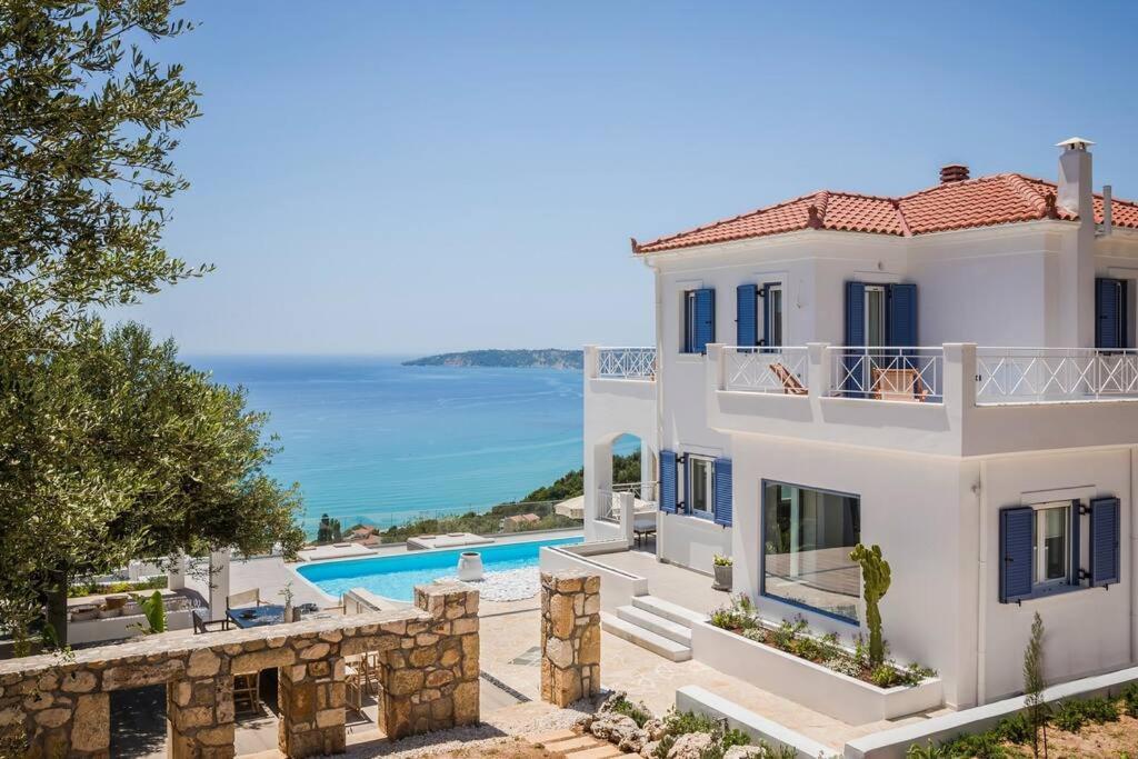 Lourdas White Villa Lourdata  Exteriör bild